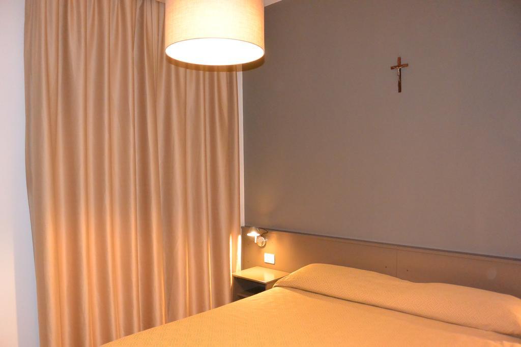 Hotel Cursula Cascia Kültér fotó