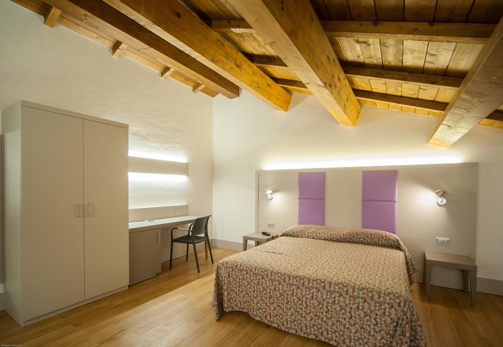 Hotel Cursula Cascia Szoba fotó